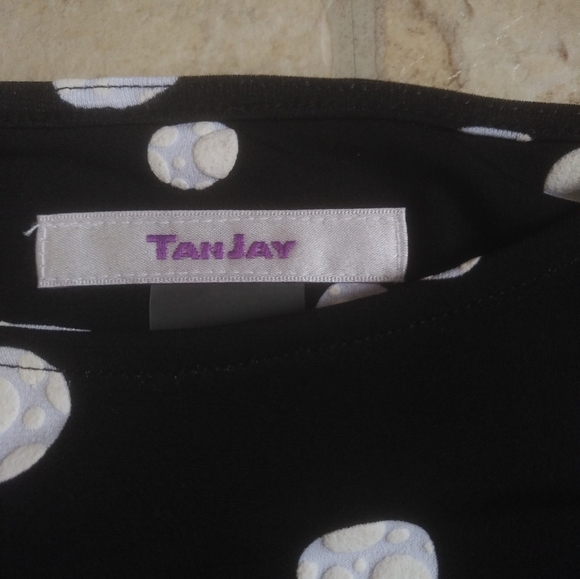 Ladies Top - Picture 4 of 4